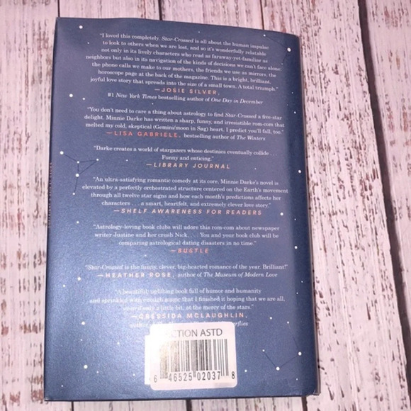 Star Crossed by Minnie Darke hardback book - Picture 7 of 10